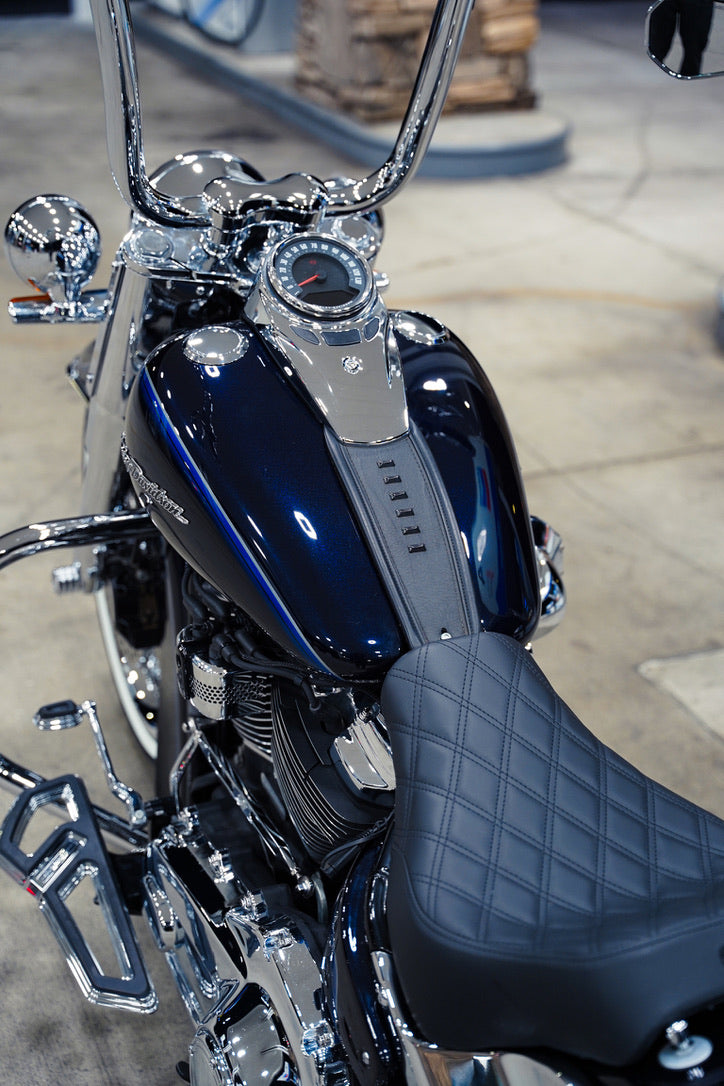 Softail (06-17) Solo Seat