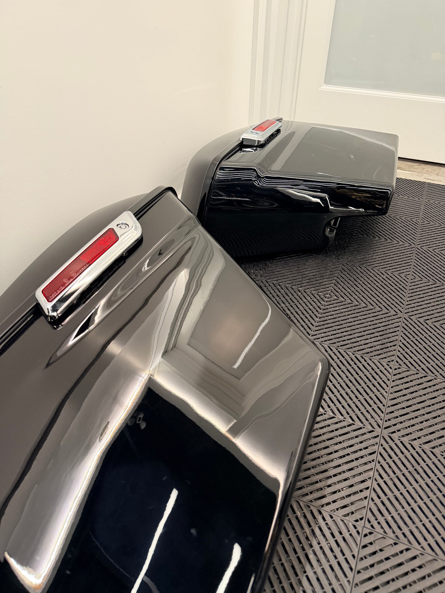 OEM Harley-Davidson Road King Saddlebags – 2016