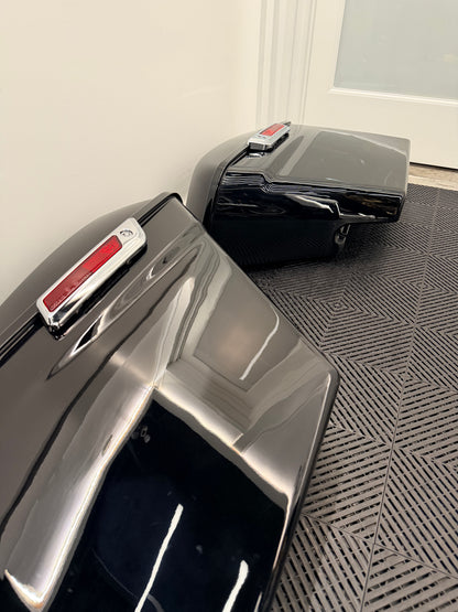 OEM Harley-Davidson Road King Saddlebags – 2016