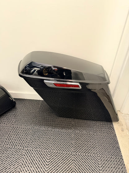 OEM Harley-Davidson Road King Saddlebags – 2016