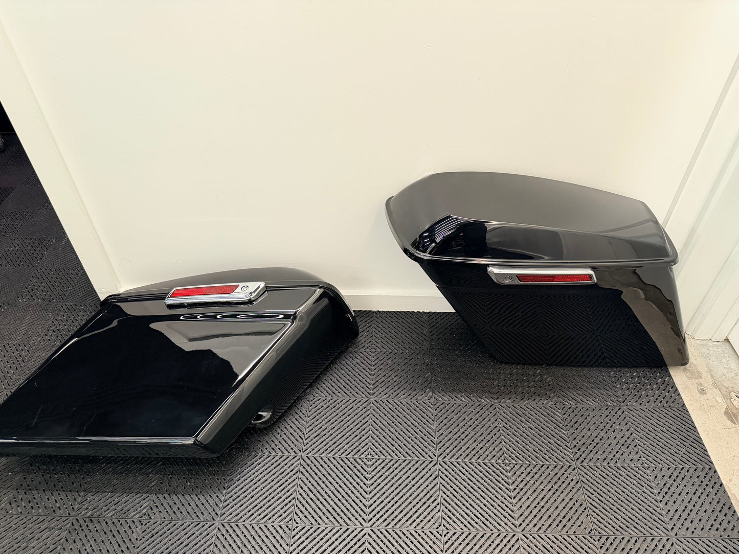 OEM Harley-Davidson Road King Saddlebags – 2016