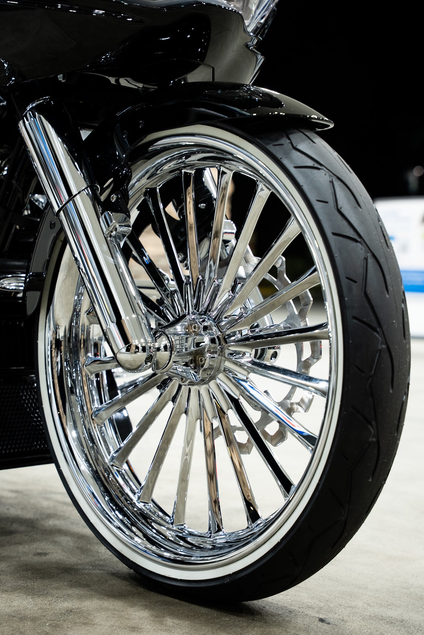 23' Chrome Wide Spoke Wheel Package