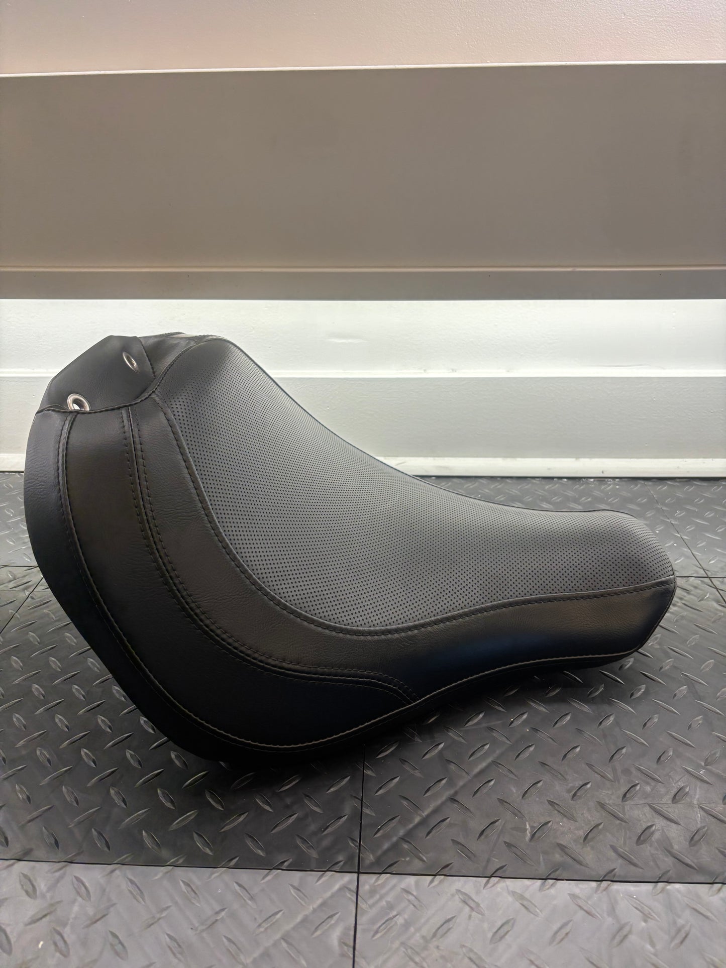 Harley Softail Fat Boy Seat (2018–2024+)
