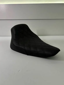 Harley Softail Slim Seat 2011–2017 (New)