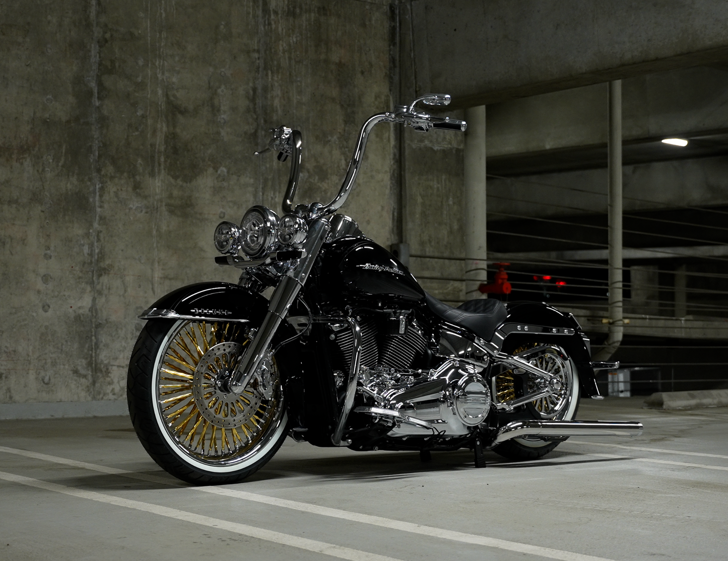 Softail Chrome Smooth Lip with Gold Plated Twisted Spokes