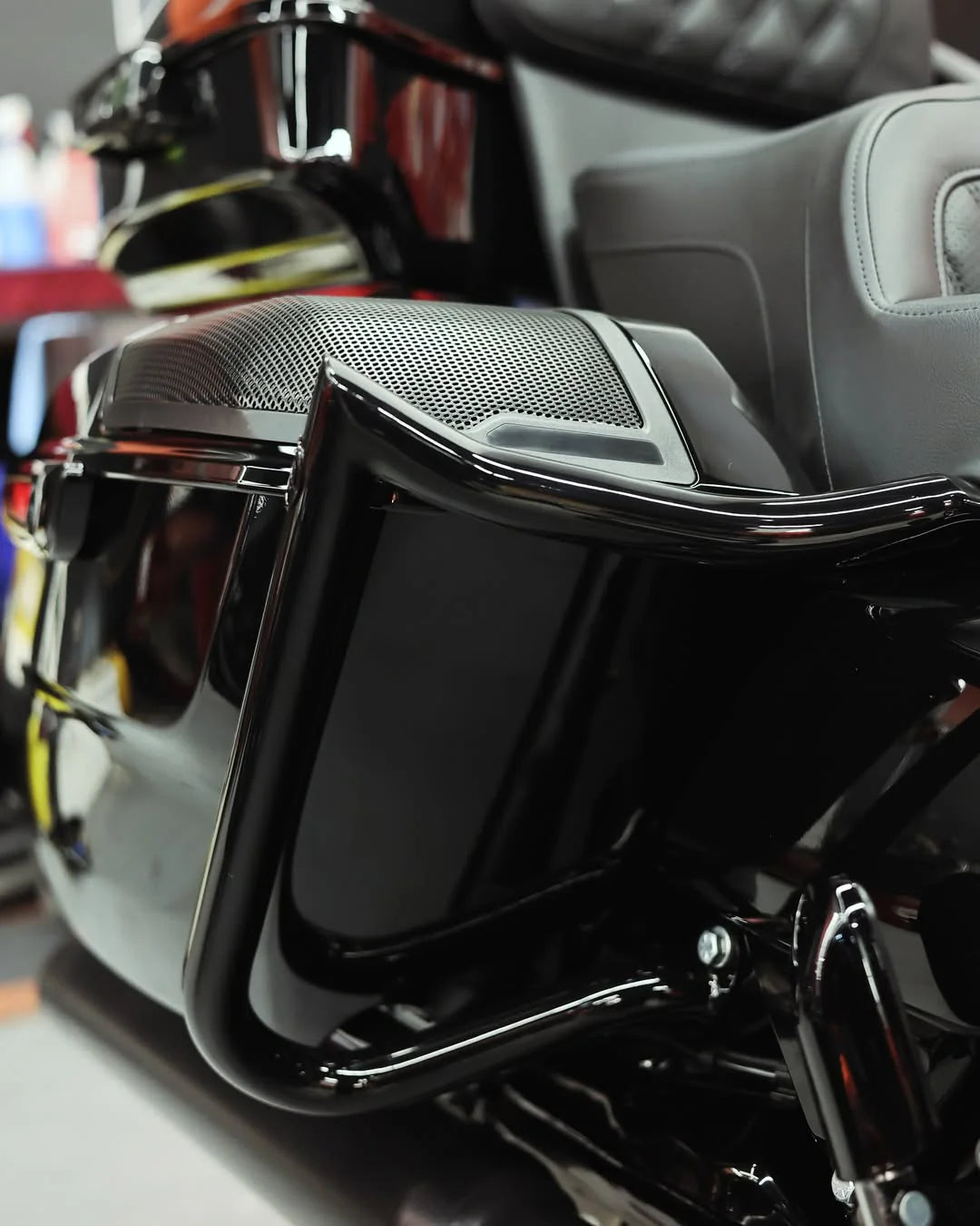 1997-2023 Touring Meathook Bag Guard – Black