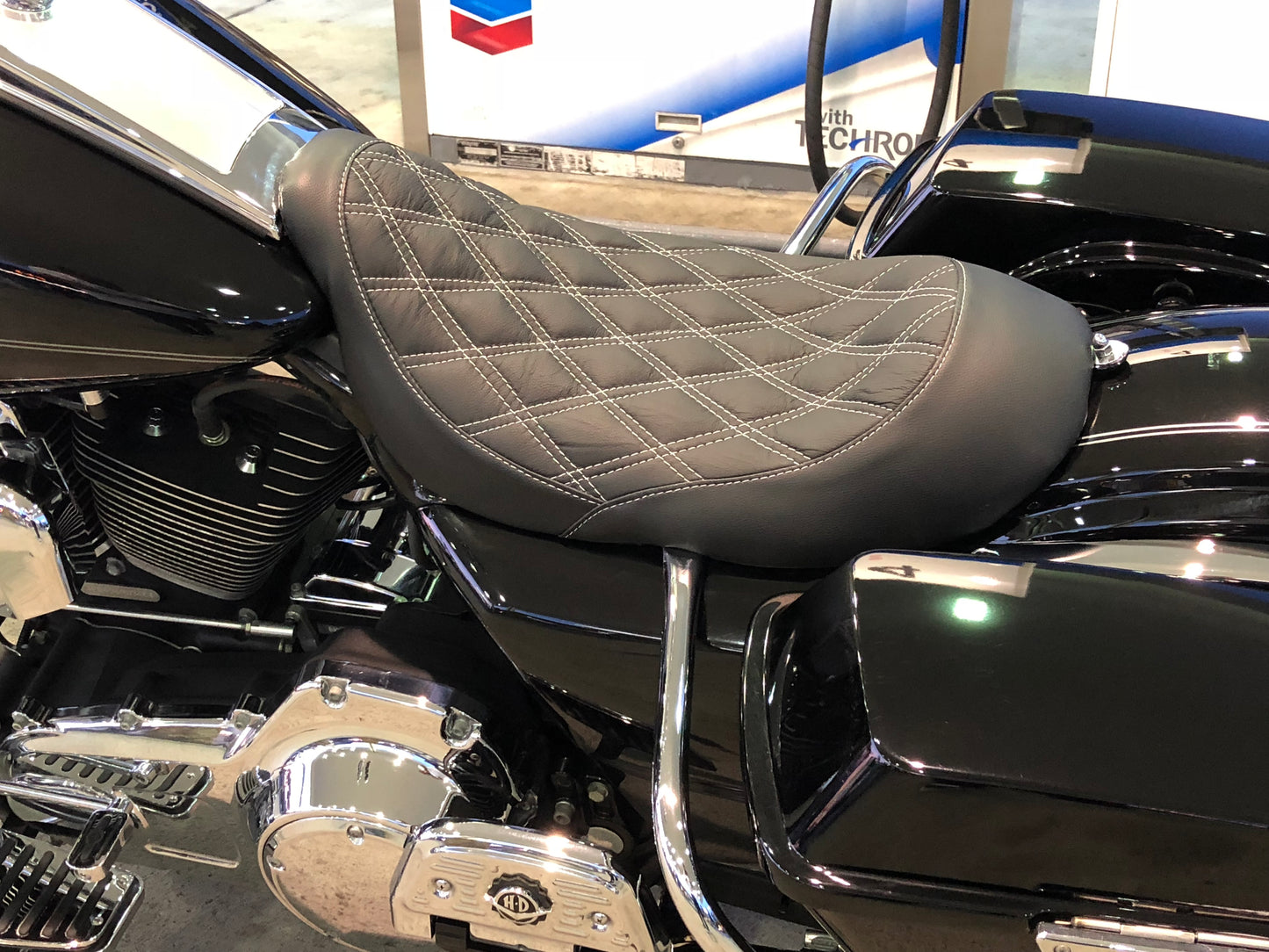 BAGGER SEAT