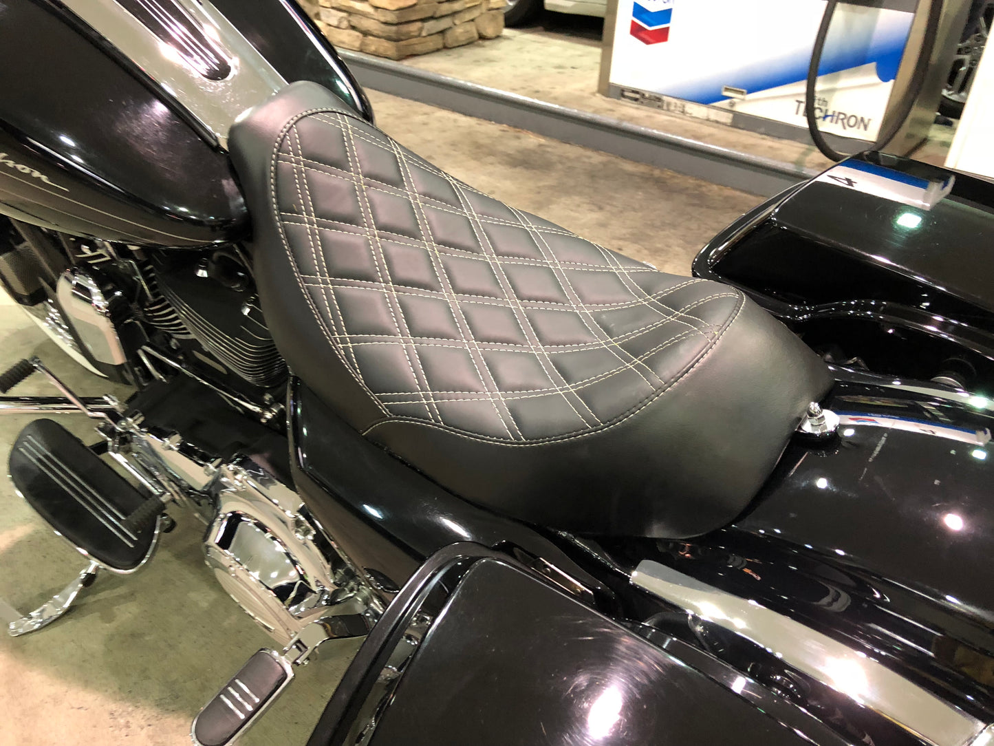BAGGER SEAT