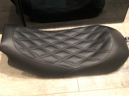 BAGGER SEAT
